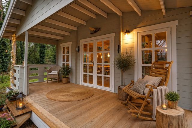 De veranda in de avond